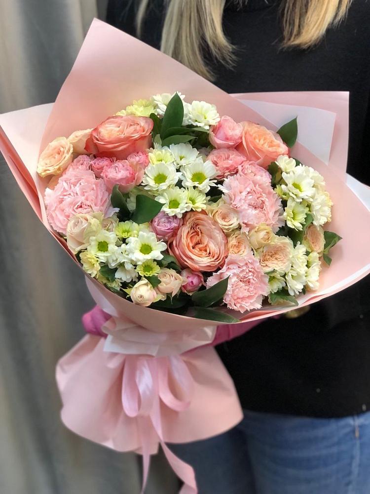 Букет цветов из: Гвоздики, Розы и Хризантемы в Табачный