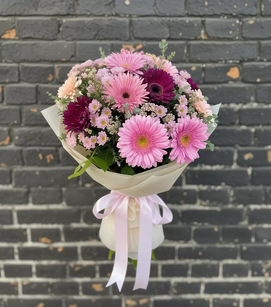 Букет цветов из: Герберы и Хризантемы в Табачный
