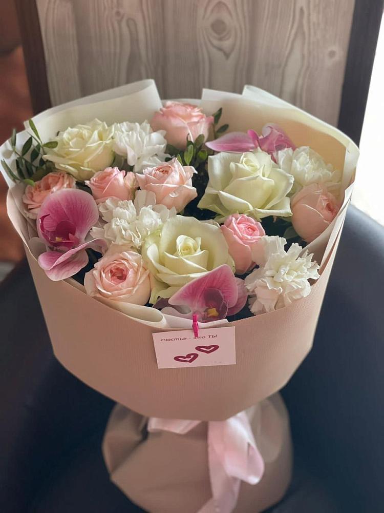 Букет цветов из: Орхидеи, Розы и Гвоздики в Табачный