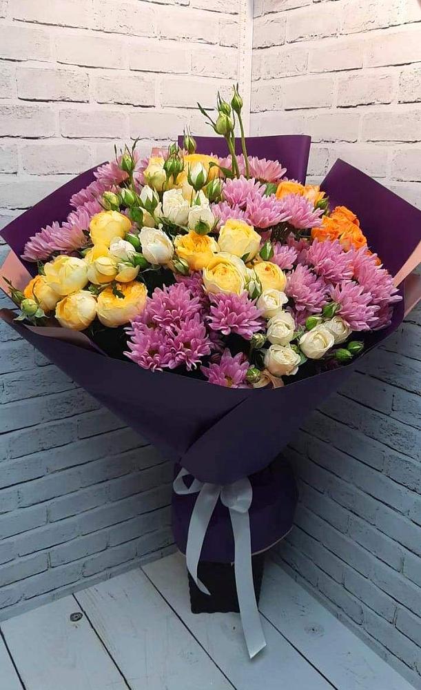 Букет цветов из: Хризантемы и Розы в Табачный