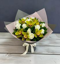 Букет цветов из:  Орхидеи и Розы в Табачный