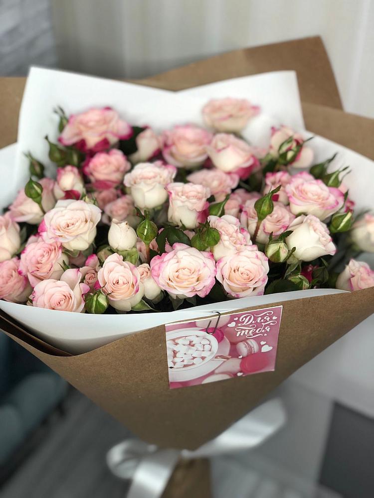 Букет цветов из: Розы в Табачный