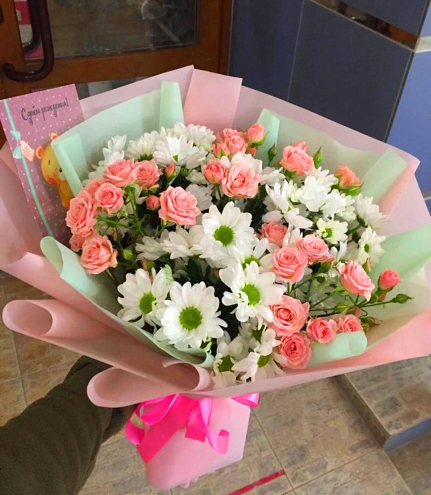 Букет цветов из: Розы и Хризантемы в Табачный