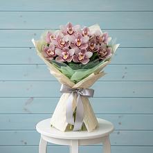 Букет цветов из:  Орхидеи и Розы в Табачный