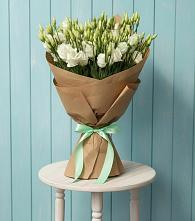 Букет цветов из:  Лизиантусы в Табачный