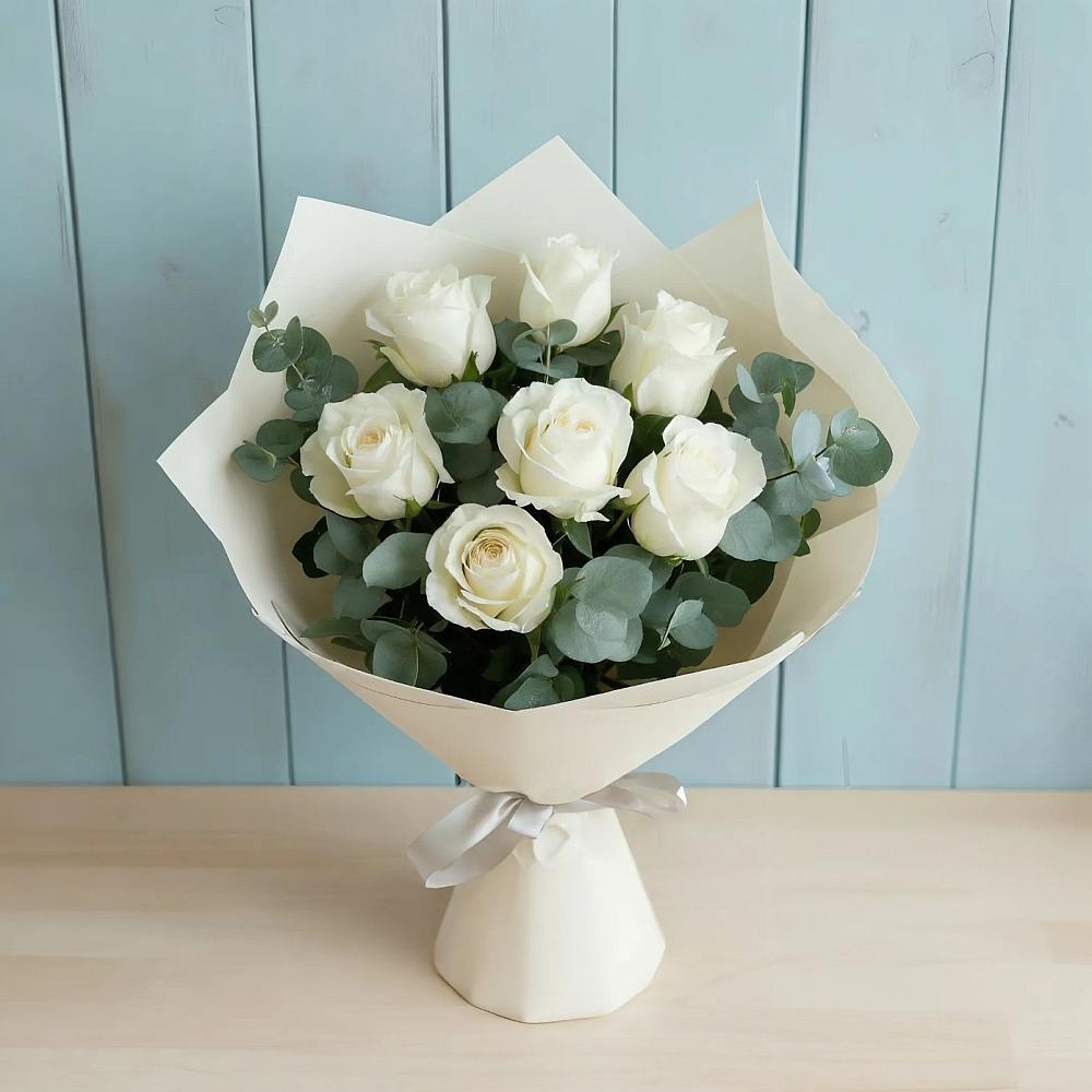 Букет Белые розы в Эвкалипте в Табачный