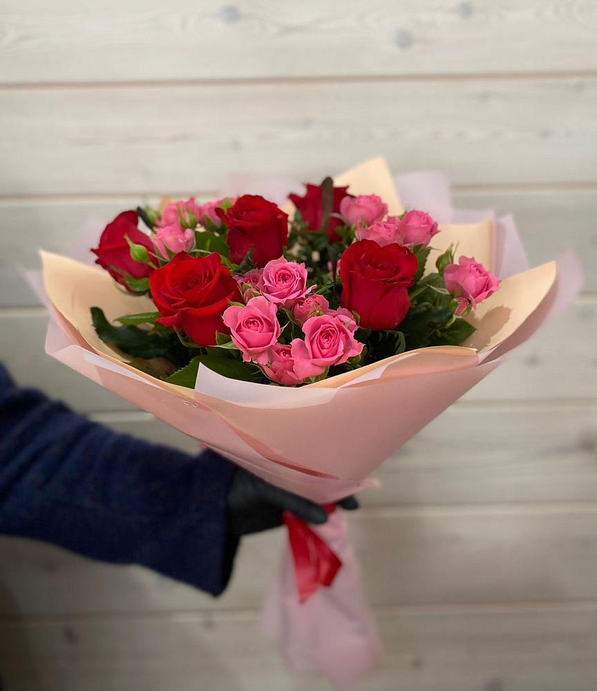 Букет цветов из: Розы в Табачный