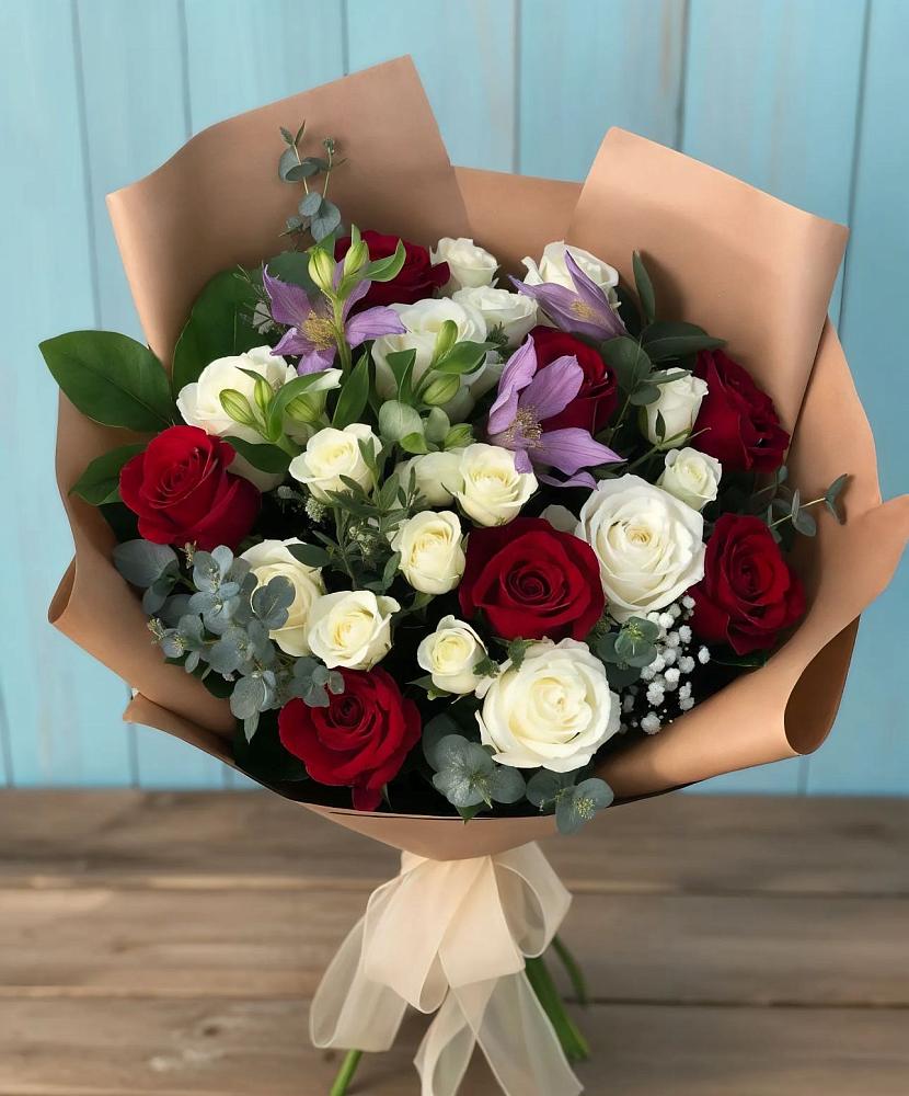 Букет цветов из: Розы и Альстромерии в Табачный