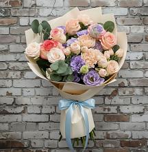 Букет цветов из:  Розы, Лизиантусы и Гвоздики в Табачный