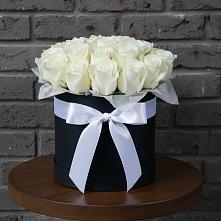 Цветочная композиция из Розы в шляпной коробке в Табачный